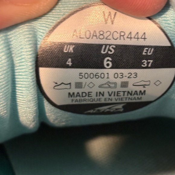 Altra Via Olympus Women's Sneakers Light Blue Road Running Shoes Sz 6 *Note Pics - Picture 11 of 11